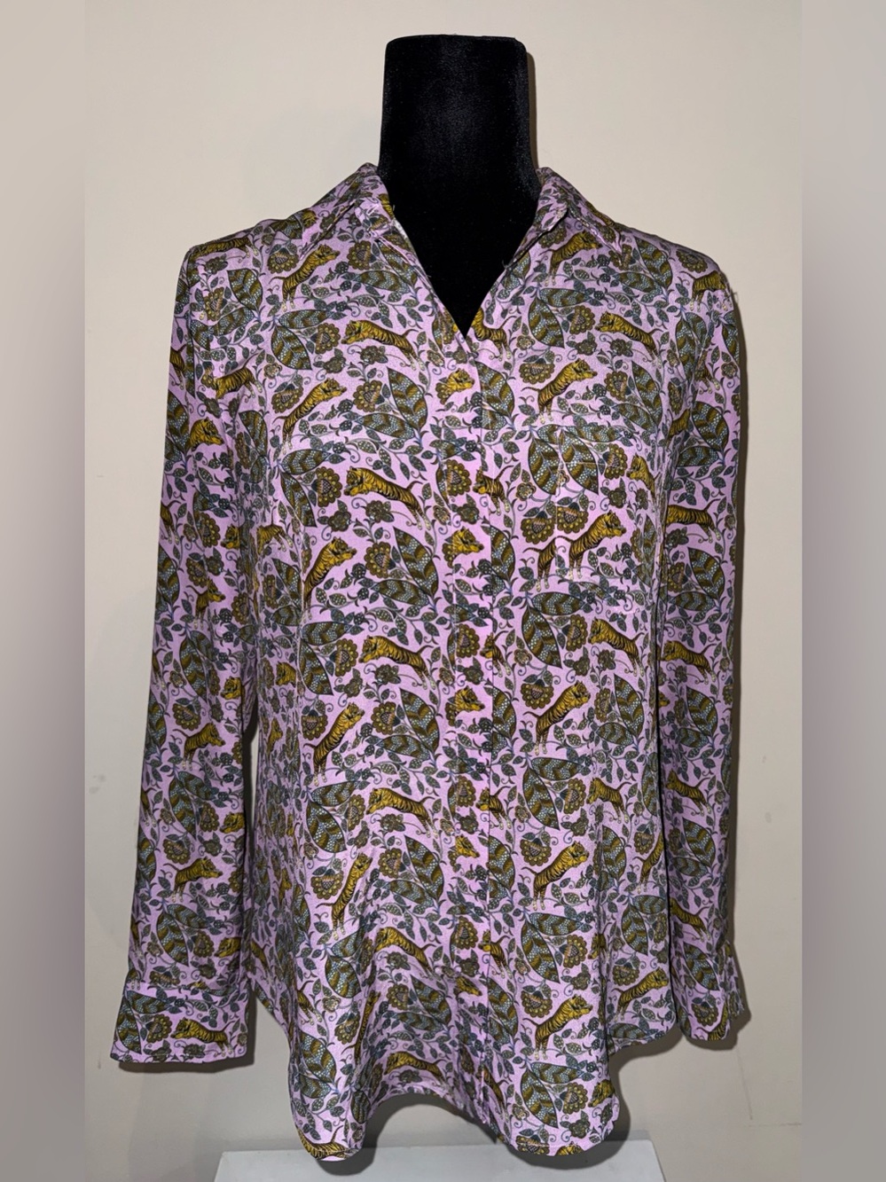 J.Crew 100% Silk Tiger Floral Print Rare Button Down Shirt Blouse 4